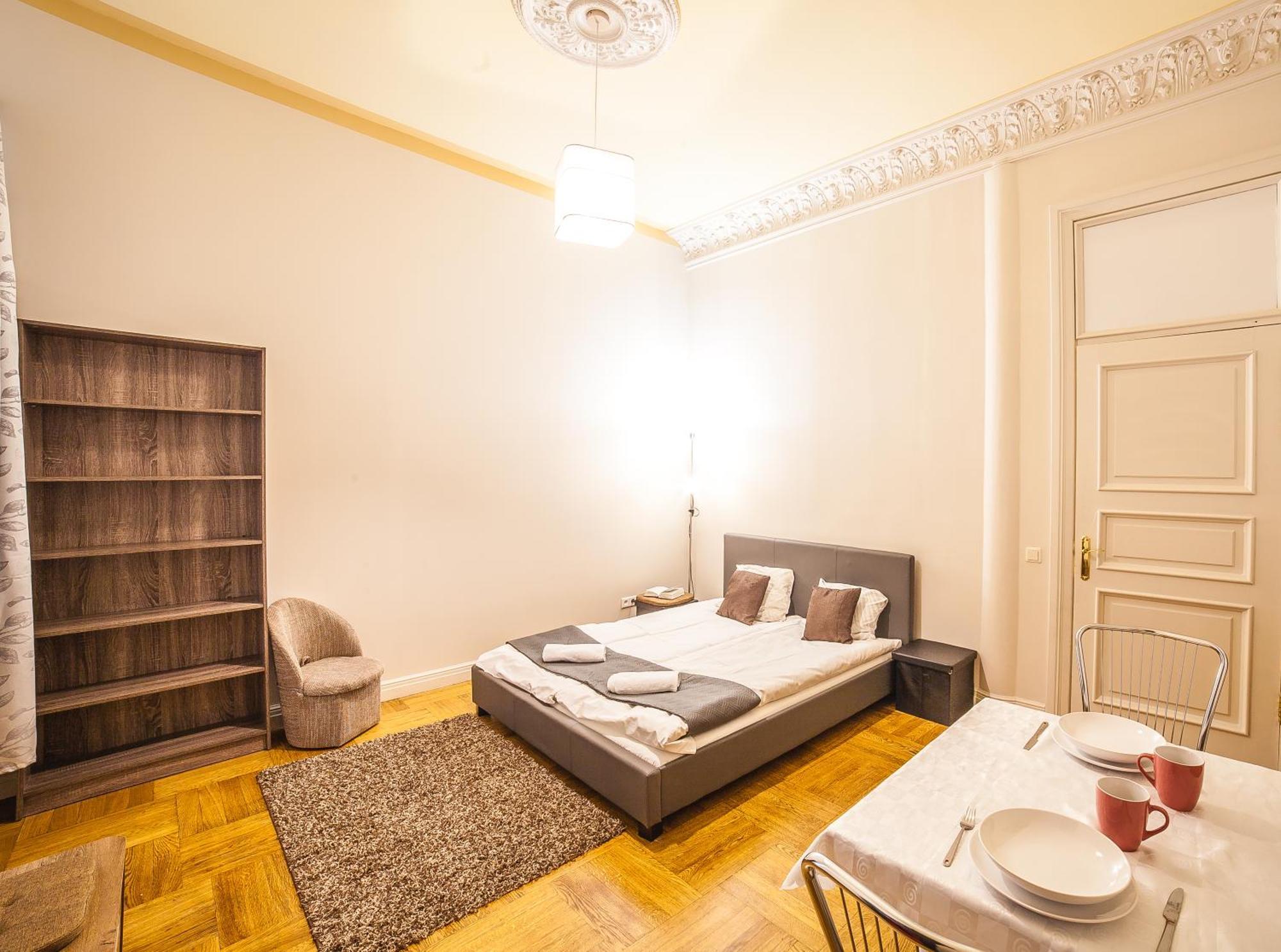 Dzirnavu Downtown In Center Apartment Riga