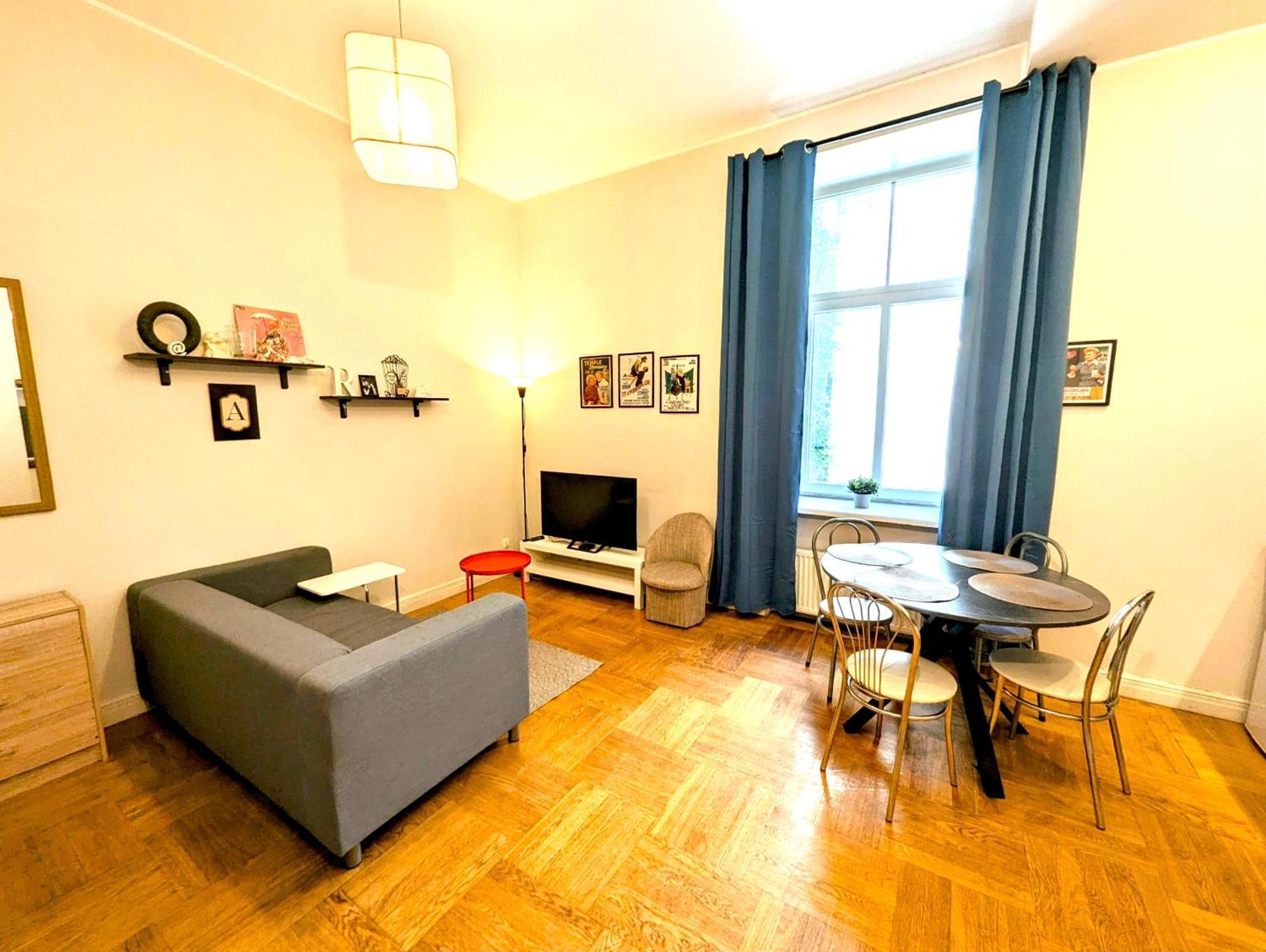 Apartment Dzirnavu Downtown In Center *