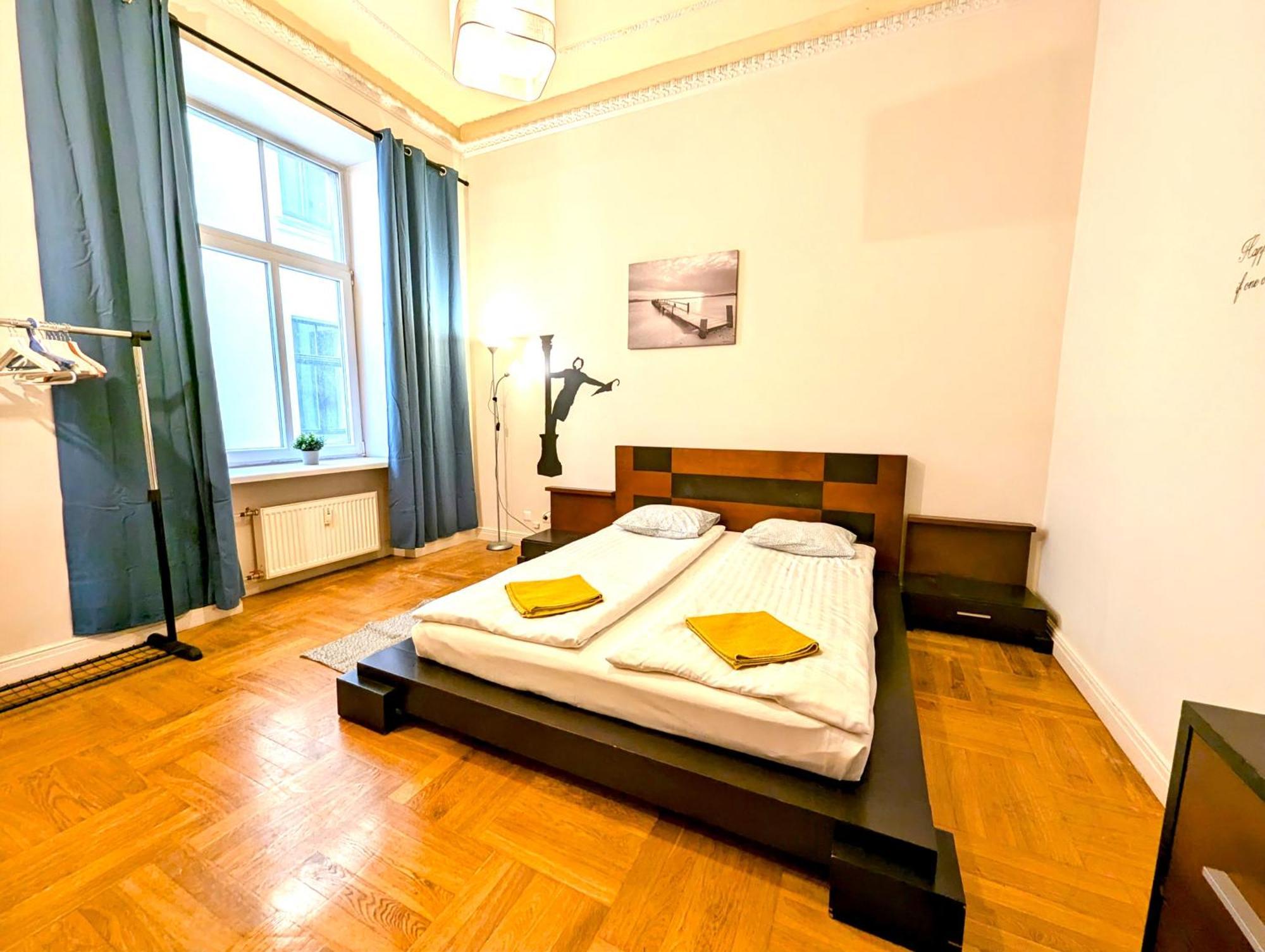 Apartment Dzirnavu Downtown In Center Riga